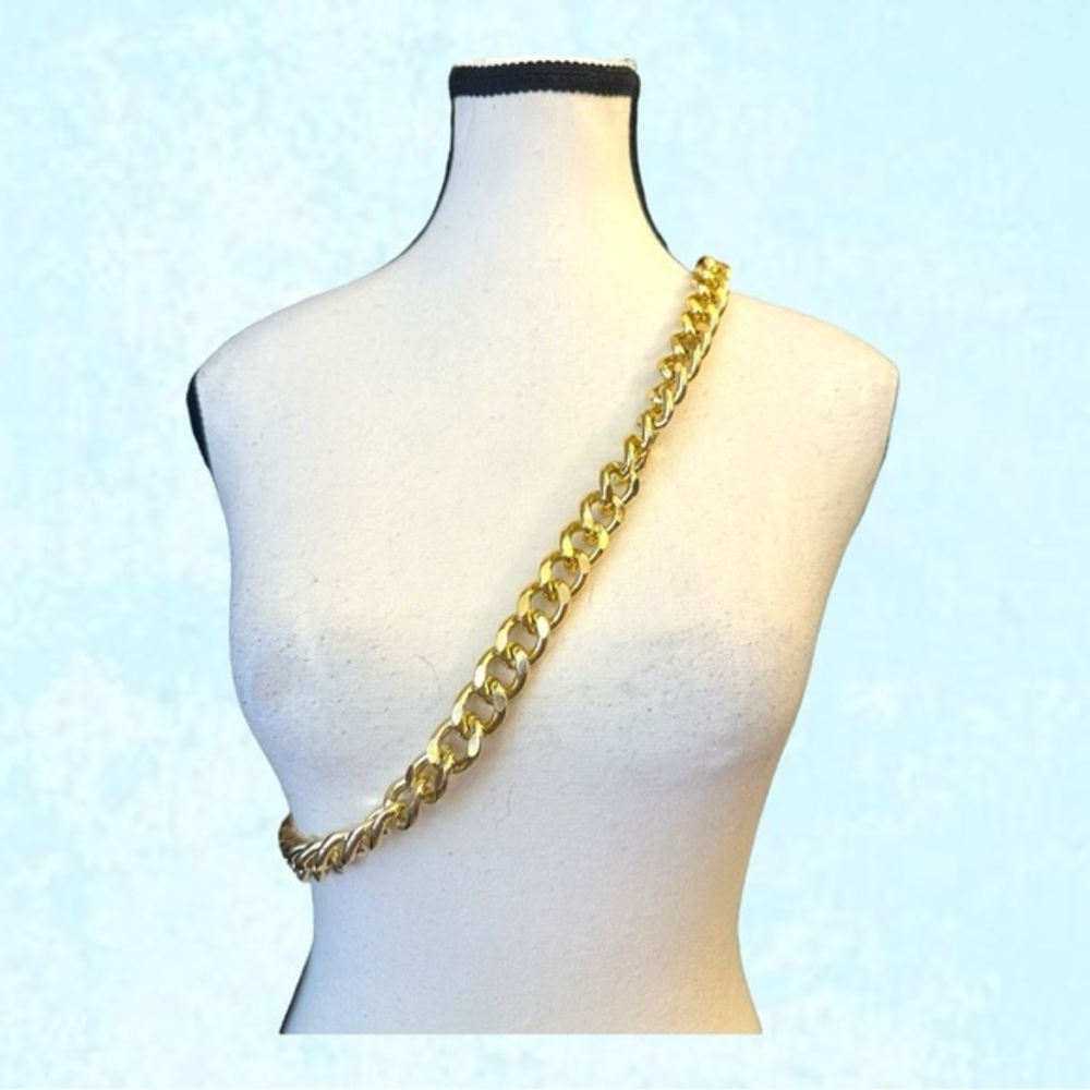 🆕 NWT Nasty Gal Gold Chain Belt Medium / Large